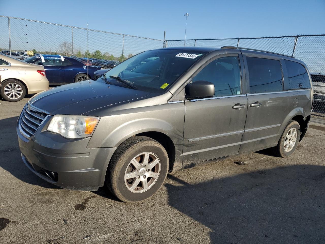 CHRYSLER TOWN & COUNTRY TOURING PLUS