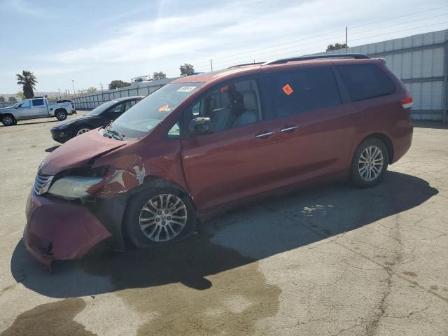TOYOTA SIENNA XLE