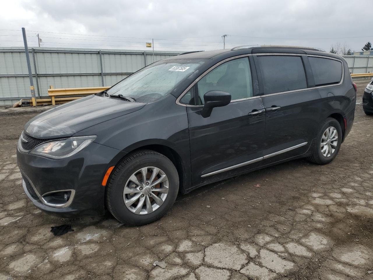 CHRYSLER PACIFICA TOURING L