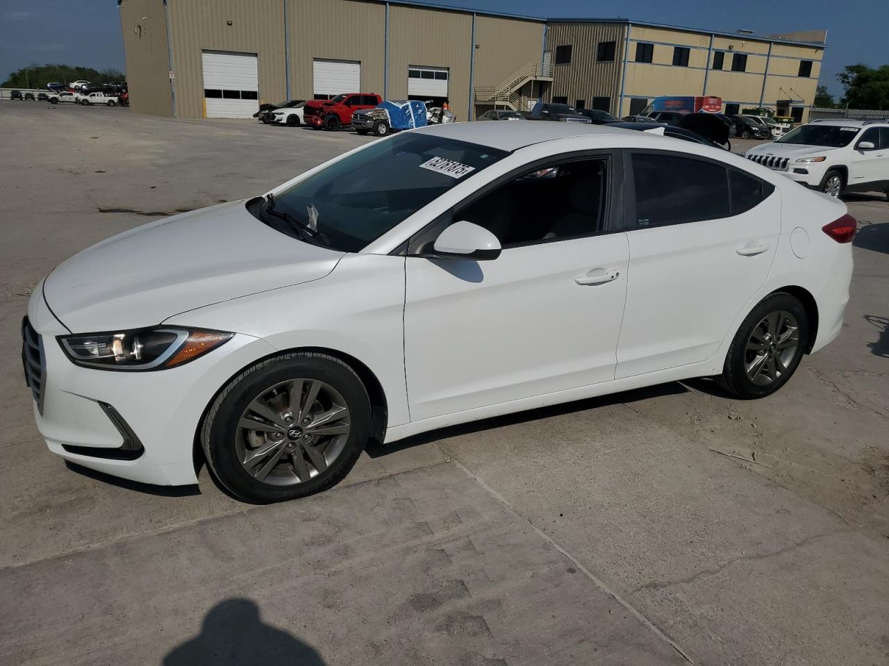 HYUNDAI ELANTRA SE