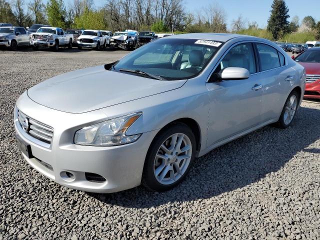 NISSAN MAXIMA S