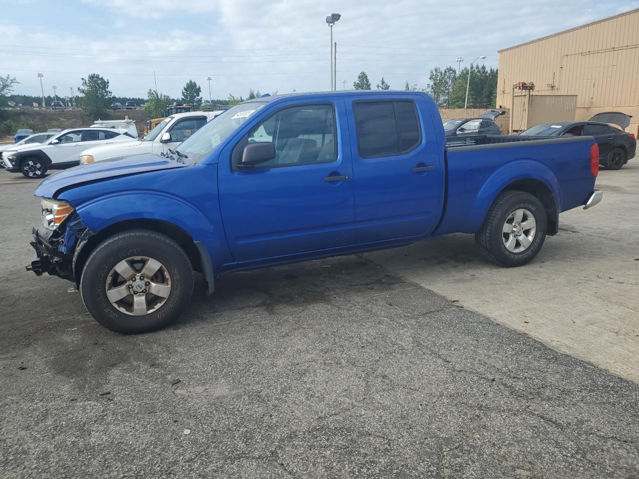 NISSAN FRONTIER SV