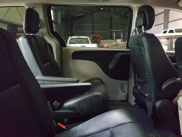 2016 CHRYSLER TOWN & COU - 2C4RC1BG8GR289594
