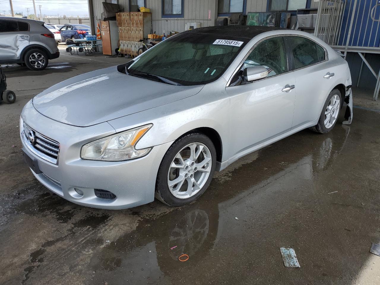 NISSAN MAXIMA S
