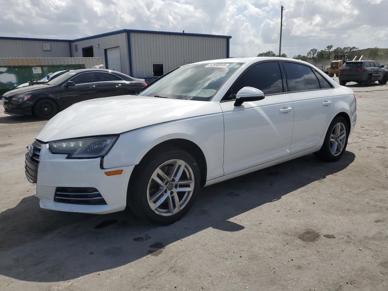 AUDI A4 ULTRA PREMIUM