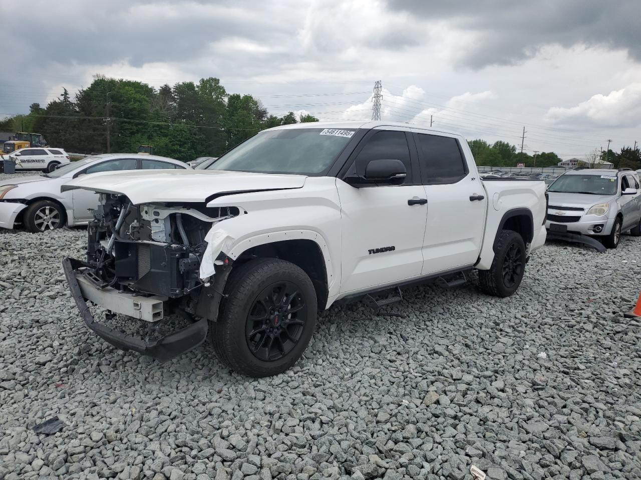 TOYOTA TUNDRA CREWMAX SR