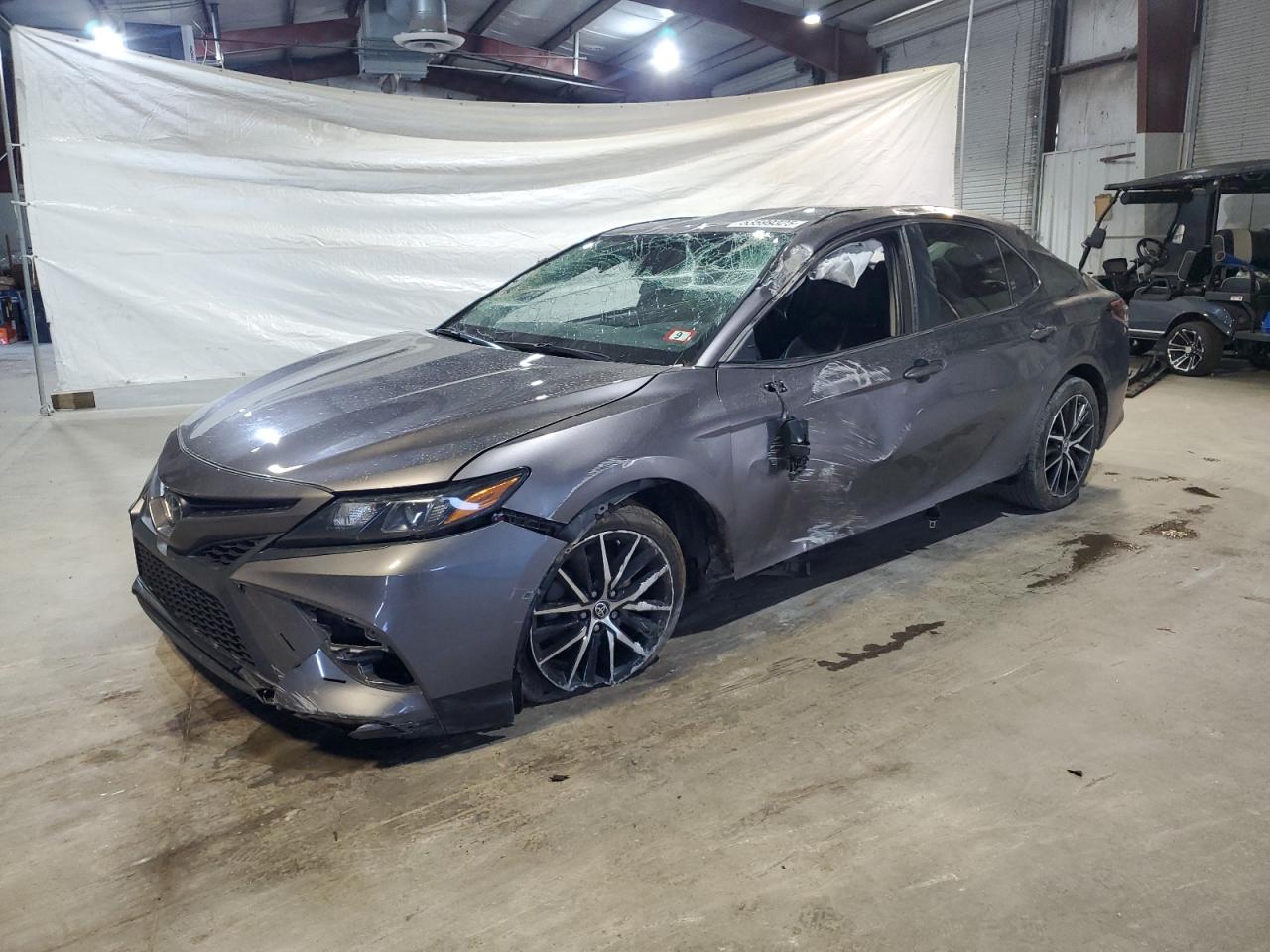 TOYOTA CAMRY SE