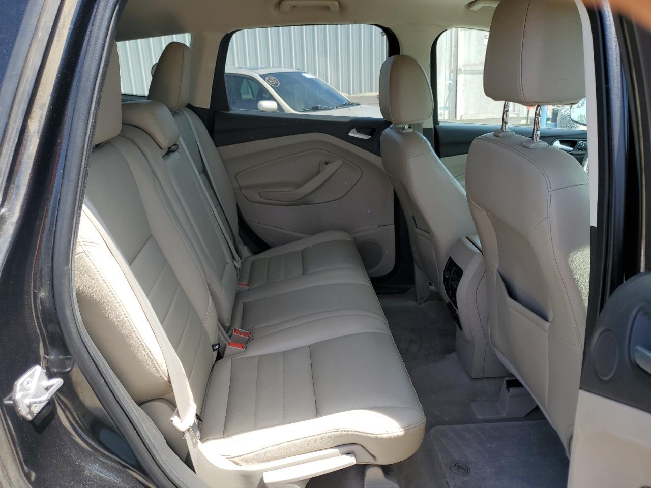 FORD ESCAPE TITANIUM