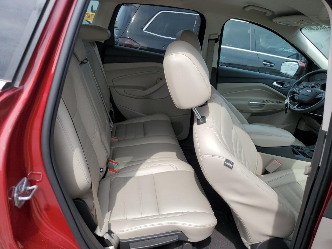 FORD ESCAPE TITANIUM