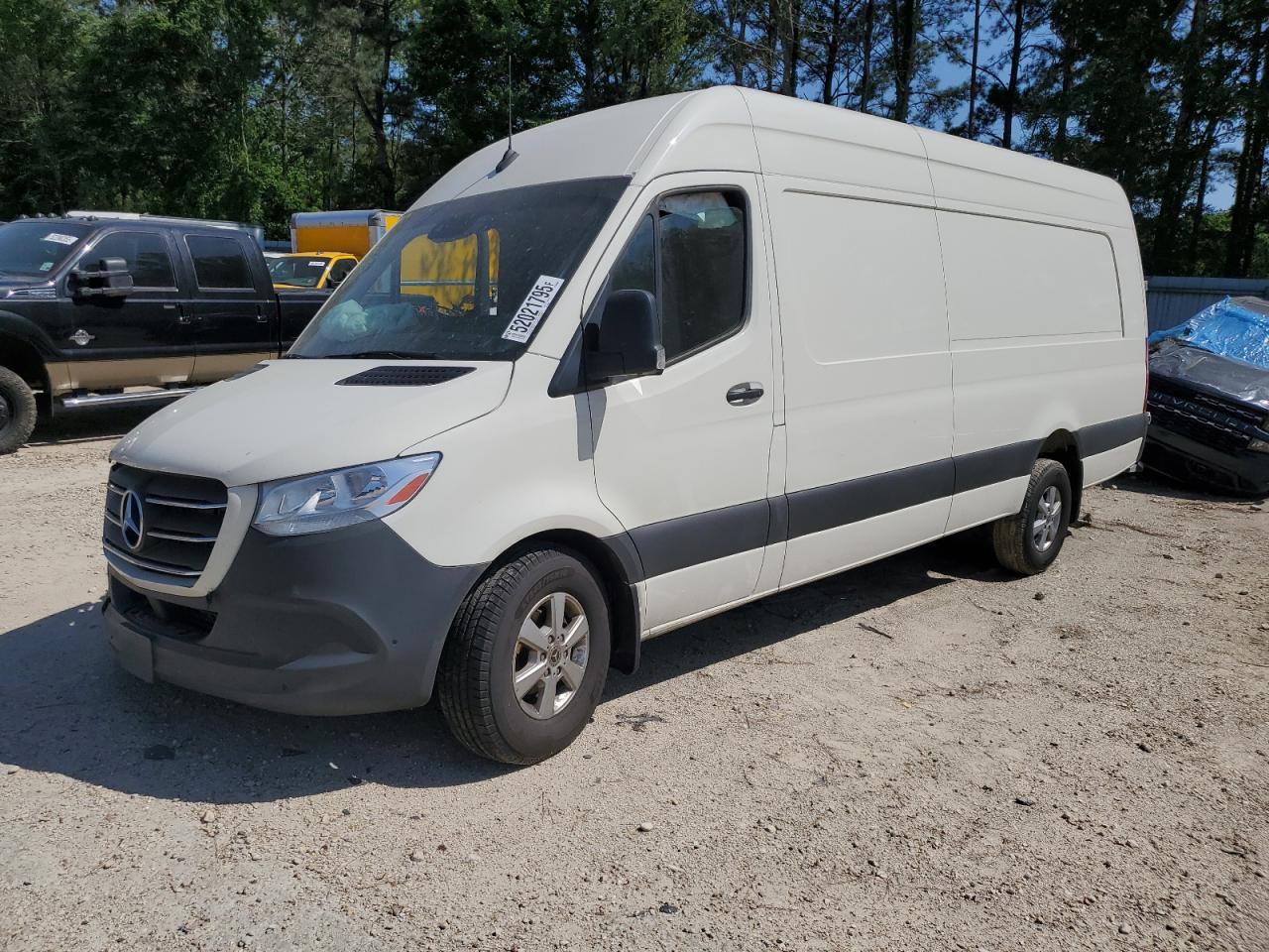 MERCEDES-BENZ SPRINTER 2500