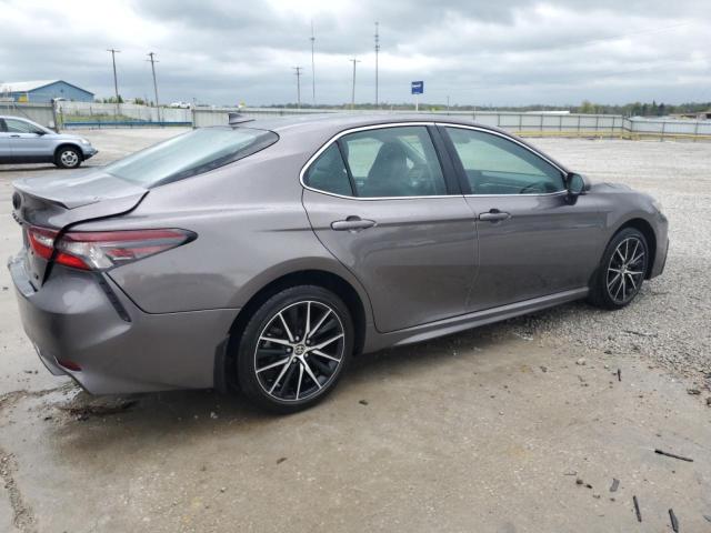 Vin: 4t1g11akxnu658700, lot: 53559935, toyota camry se 20223
