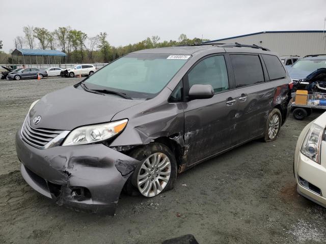 TOYOTA SIENNA XLE