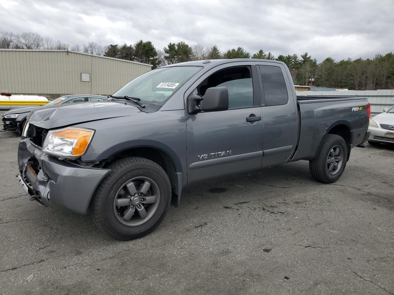 NISSAN TITAN S