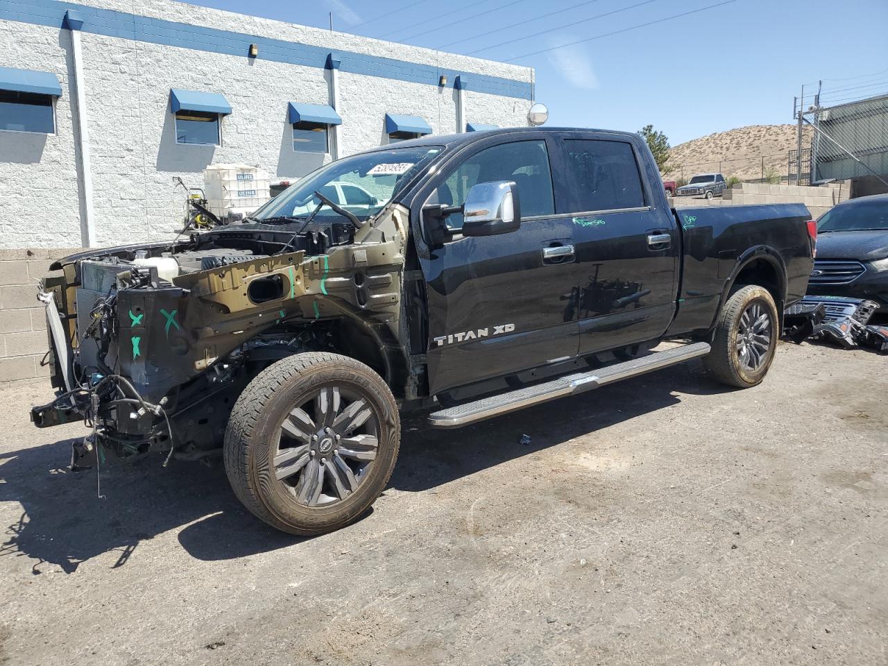 NISSAN TITAN SV