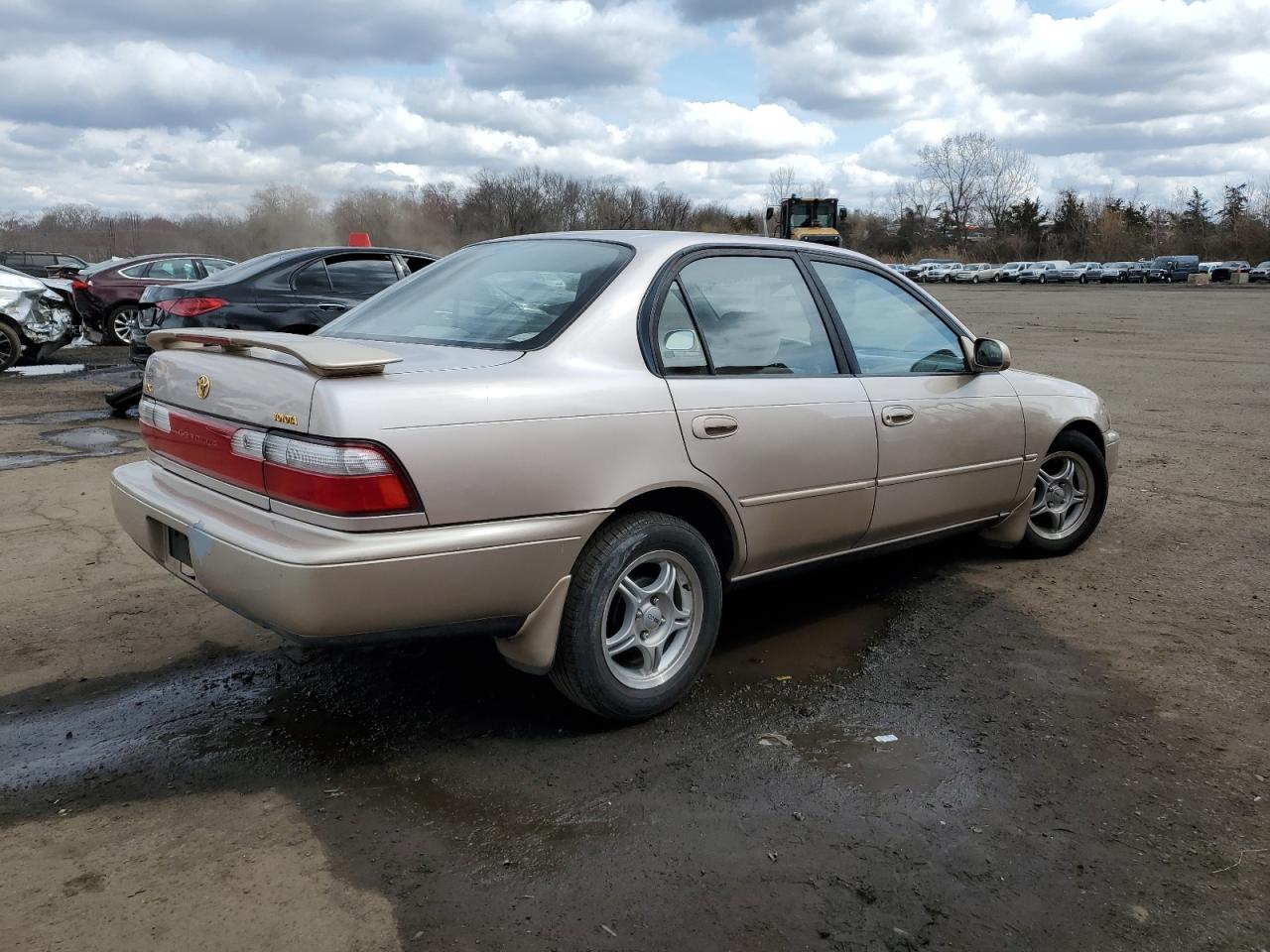 Lot #3312423626 1996 TOYOTA COROLLA DX