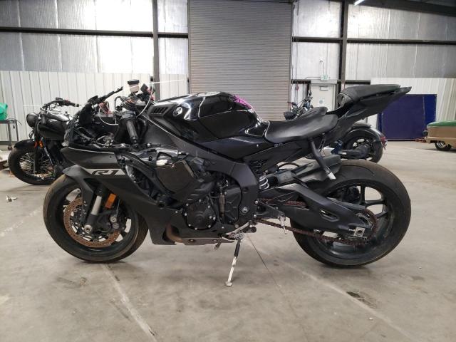 YAMAHA YZFR1 2024 black  gas JYARN66Y1RA001184 photo #4