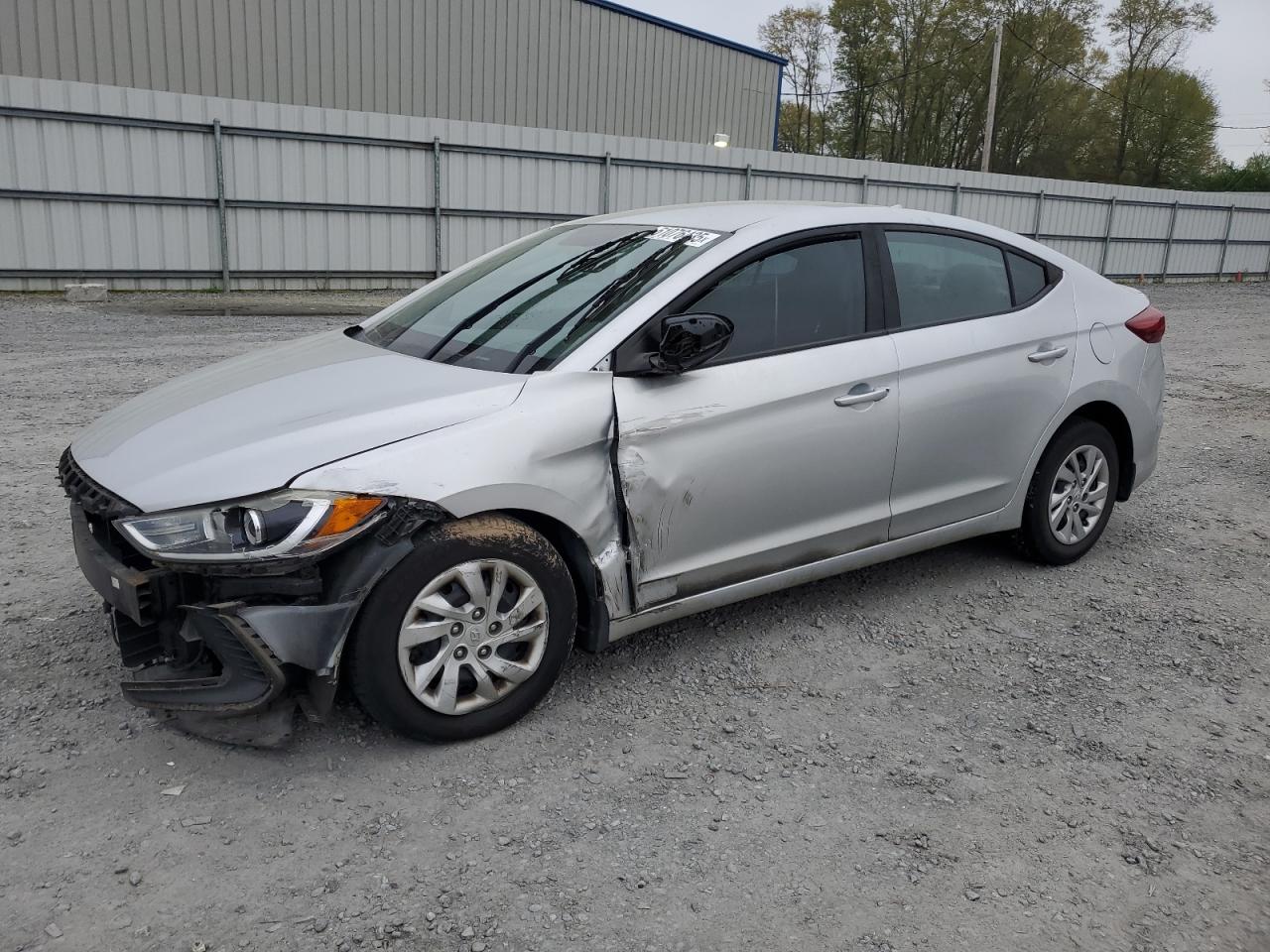 HYUNDAI ELANTRA SE