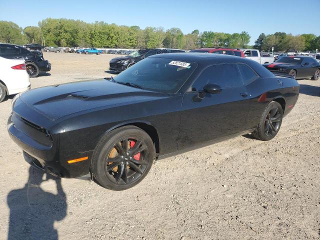 Vin: 2c3cdzag8jh199737, lot: 52821585, dodge challenger sxt 2018 img_1