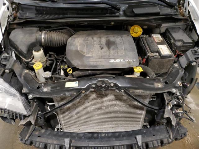 2016 CHRYSLER TOWN & COU - 2C4RC1GG2GR175857