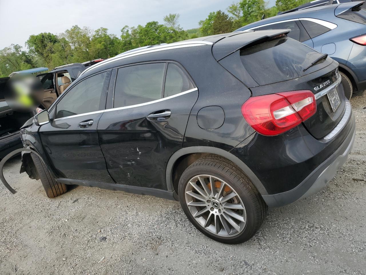 MERCEDES-BENZ GLA-CLASS 250