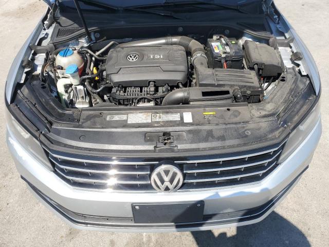 2017 VOLKSWAGEN PASSAT SE - 1VWBT7A30HC010987