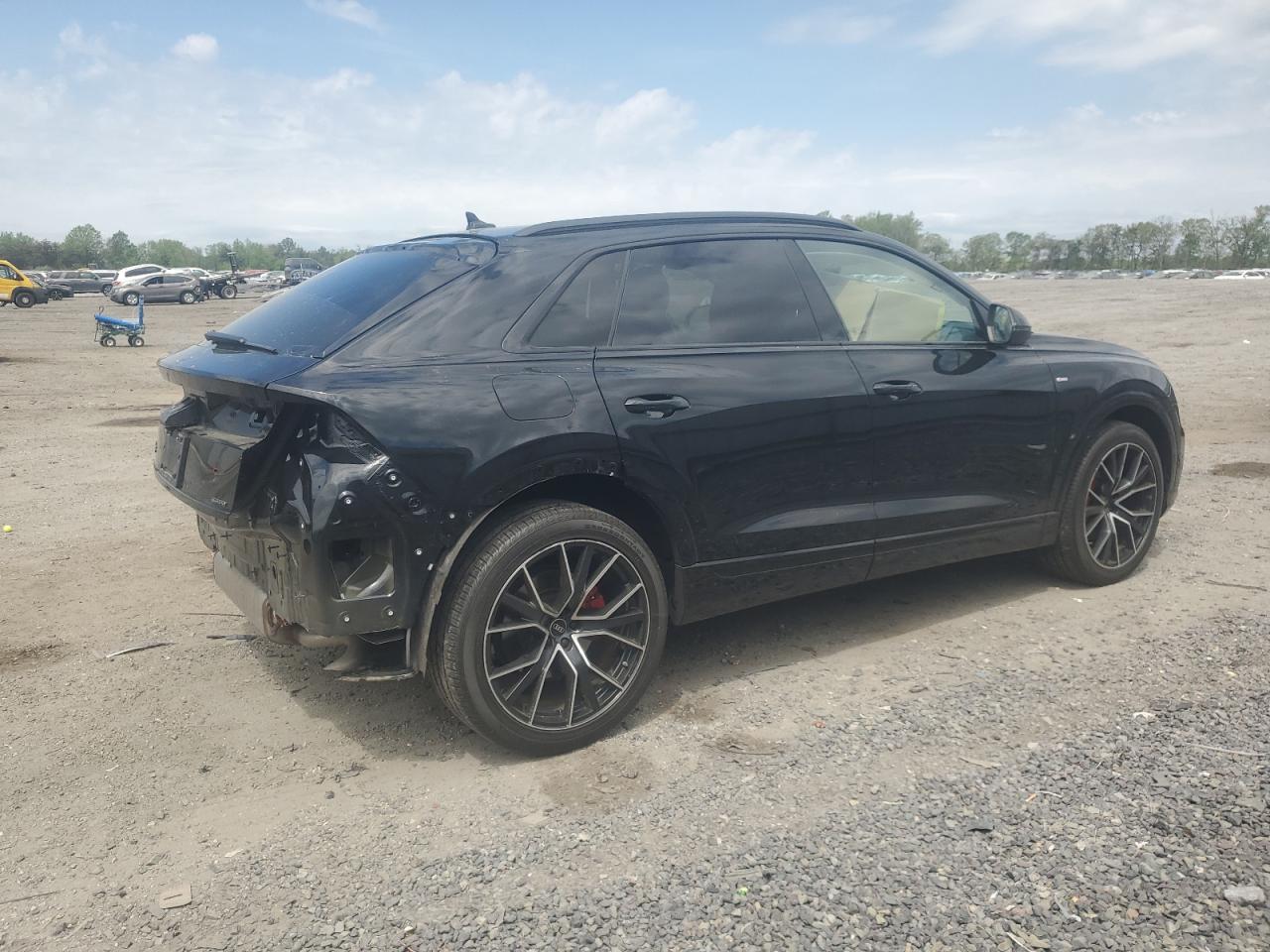 AUDI Q8 2023