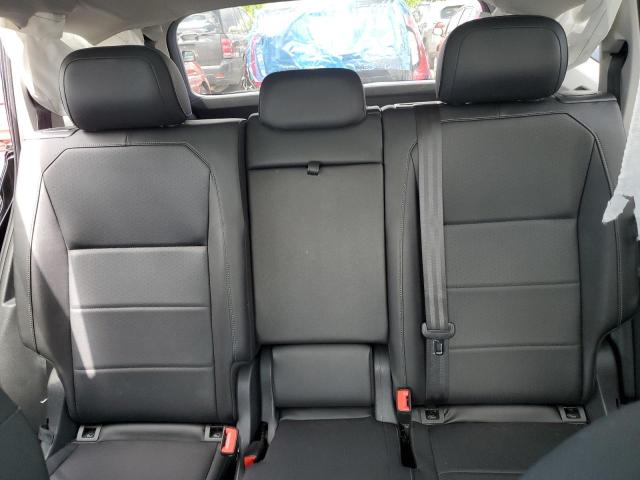 2018 VOLKSWAGEN TIGUAN SE - 3VV2B7AX7JM119297