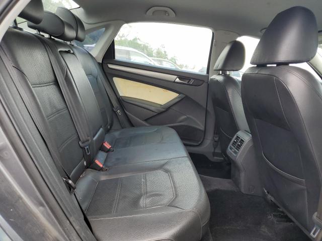 2015 VOLKSWAGEN PASSAT SE 1VWBT7A34FC042368