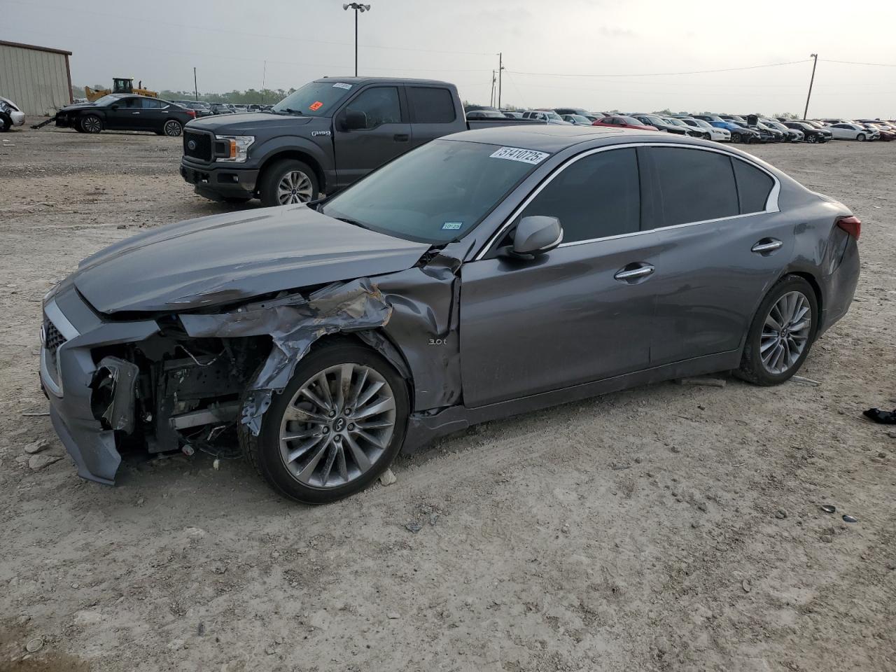 INFINITI Q50 LUXE