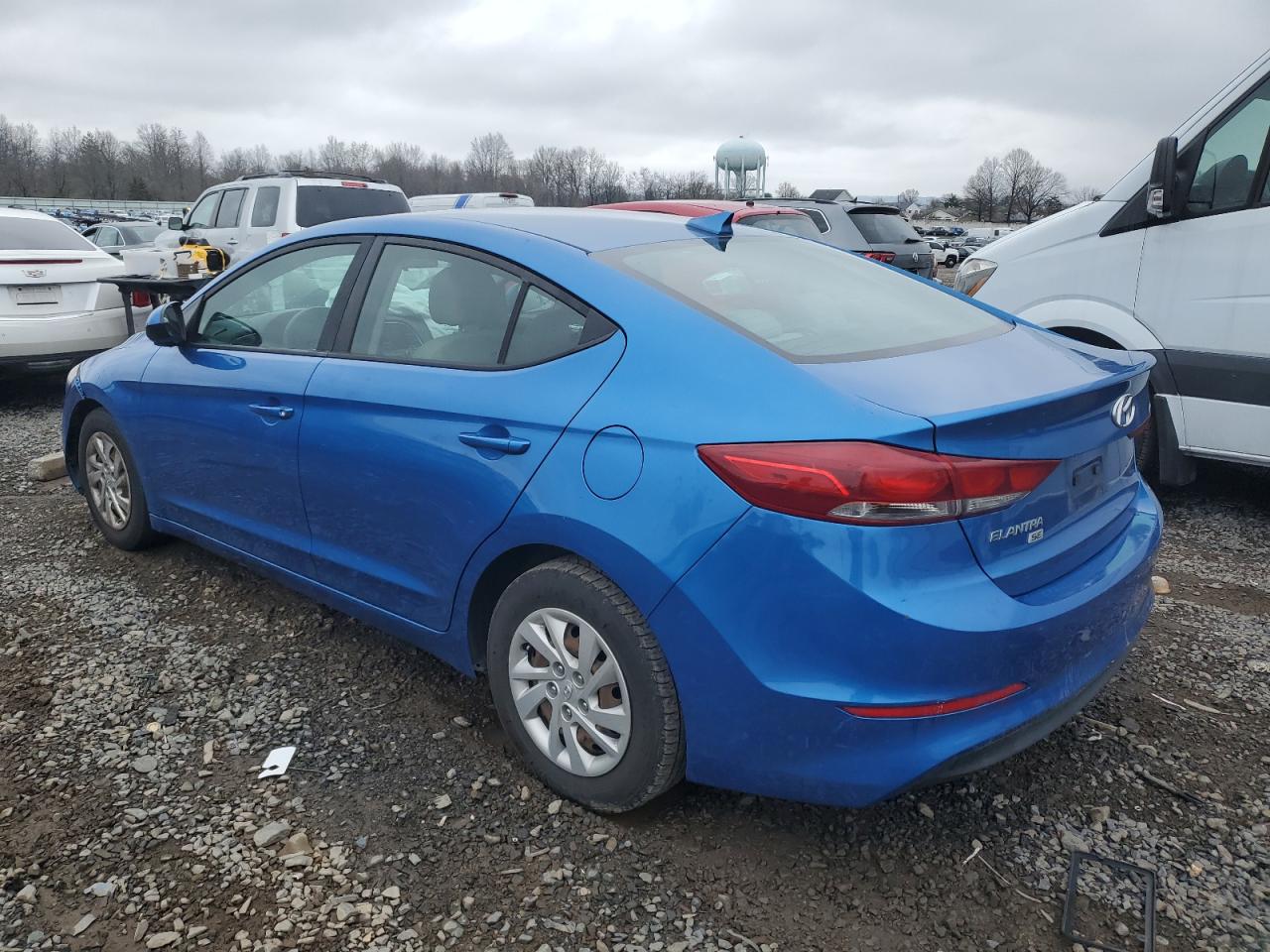 HYUNDAI ELANTRA SE