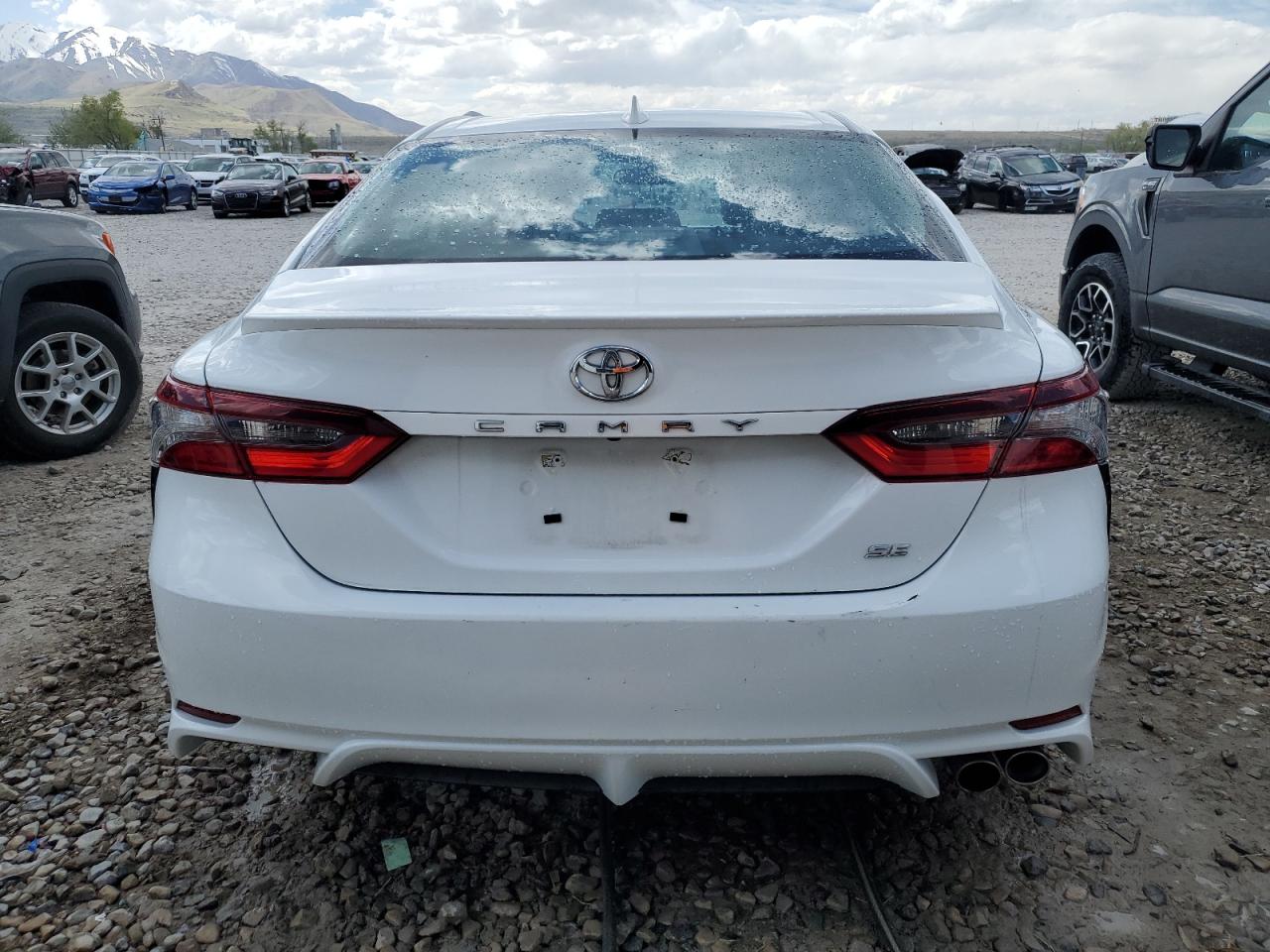 TOYOTA CAMRY SE NIGHT SHADE