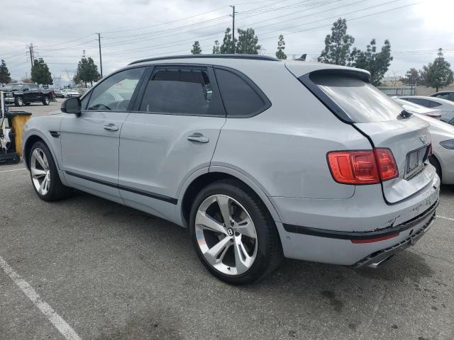 BENTLEY BENTAYGA 2017 silver  gas SJAAC2ZV0HC015387 photo #3