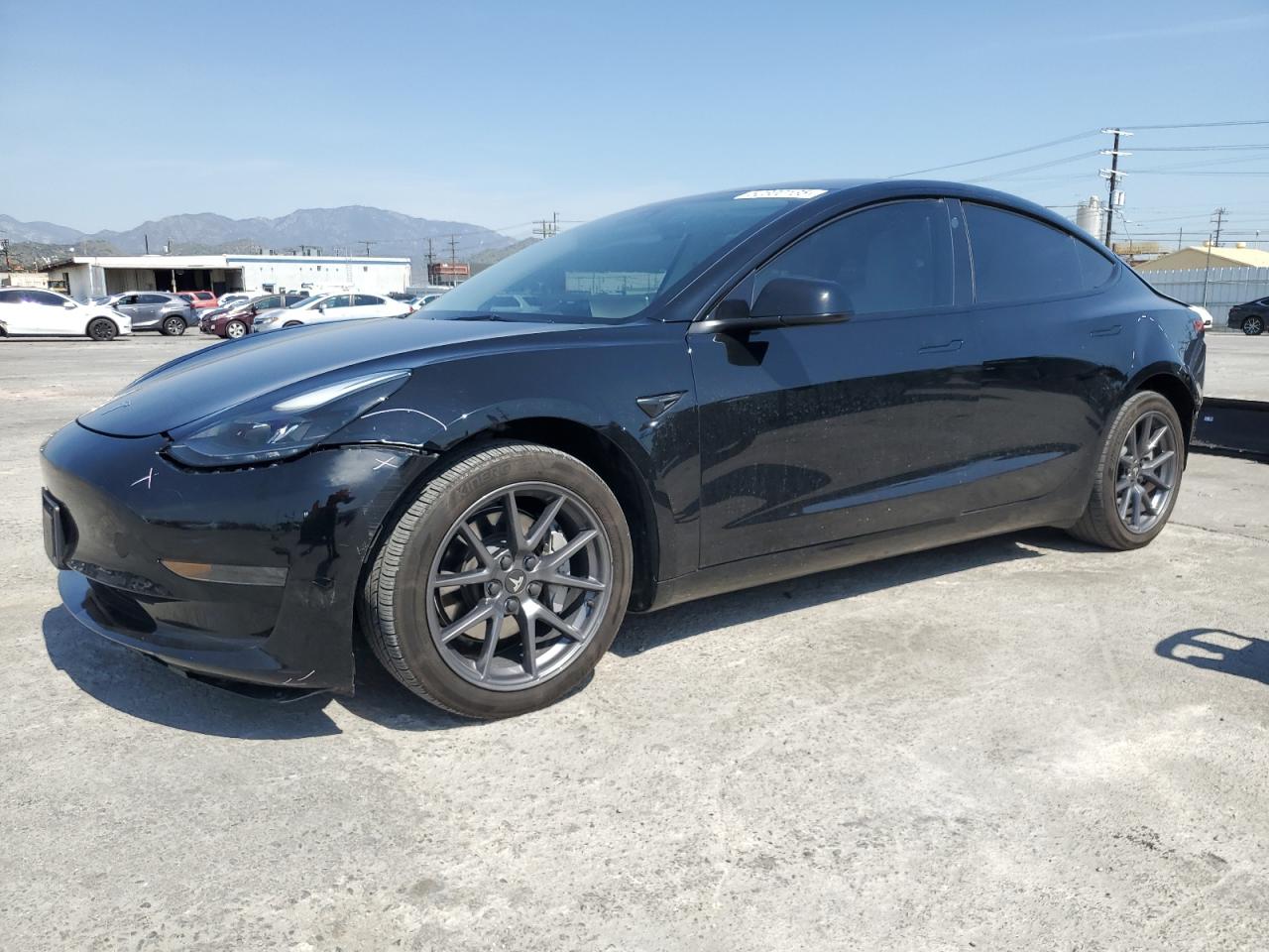 TESLA MODEL 3