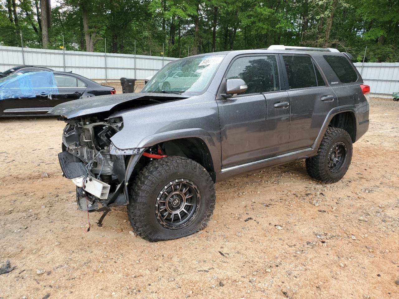TOYOTA 4RUNNER SR5