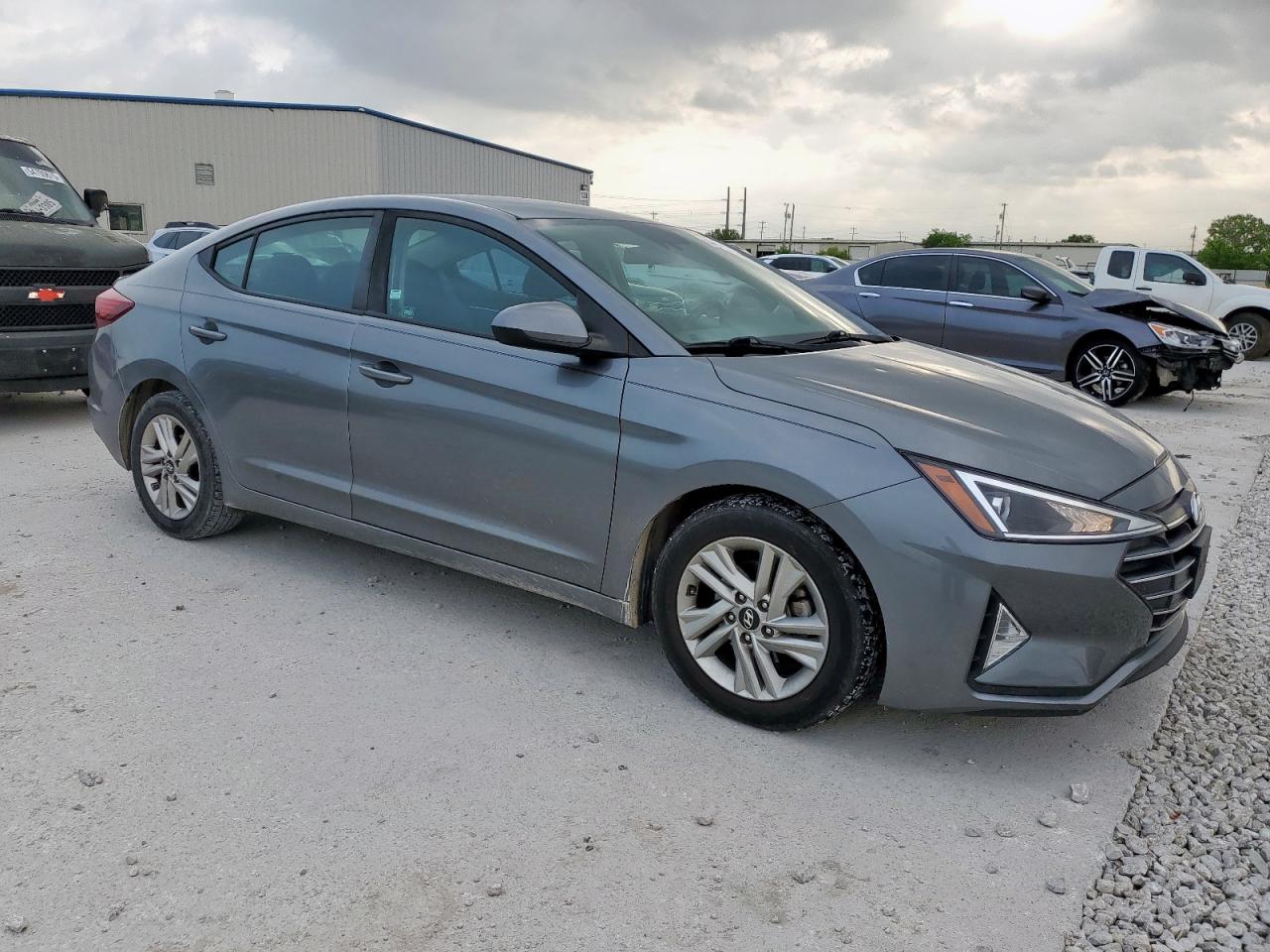 HYUNDAI ELANTRA SEL