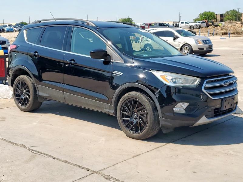 Vin: 1fmcu9gd4huc41381, lot: 51836735, ford escape se 20174