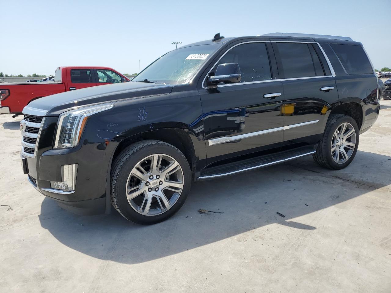 CADILLAC ESCALADE LUXURY