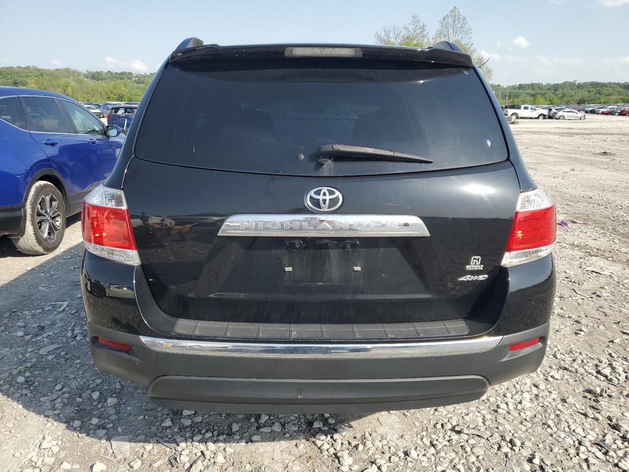 TOYOTA HIGHLANDER BASE