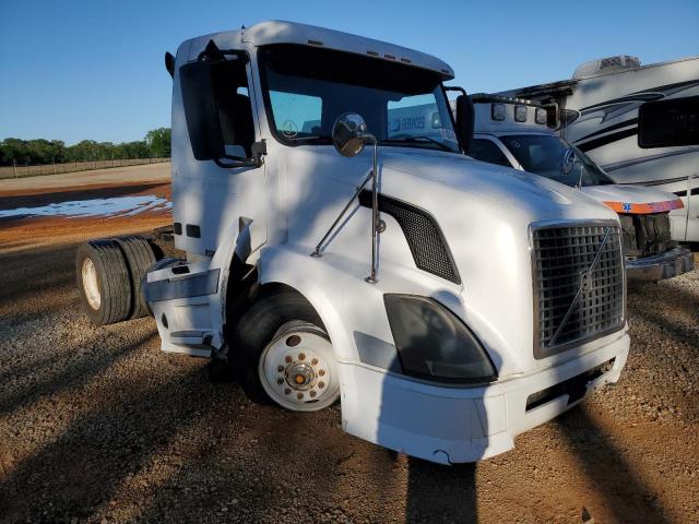 VOLVO VNL
