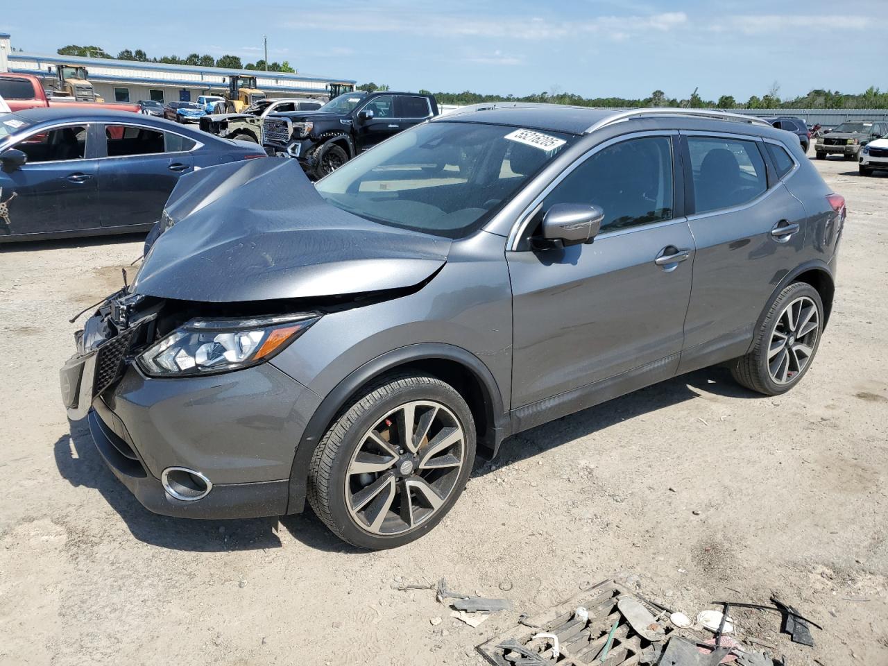 NISSAN ROGUE SPORT S