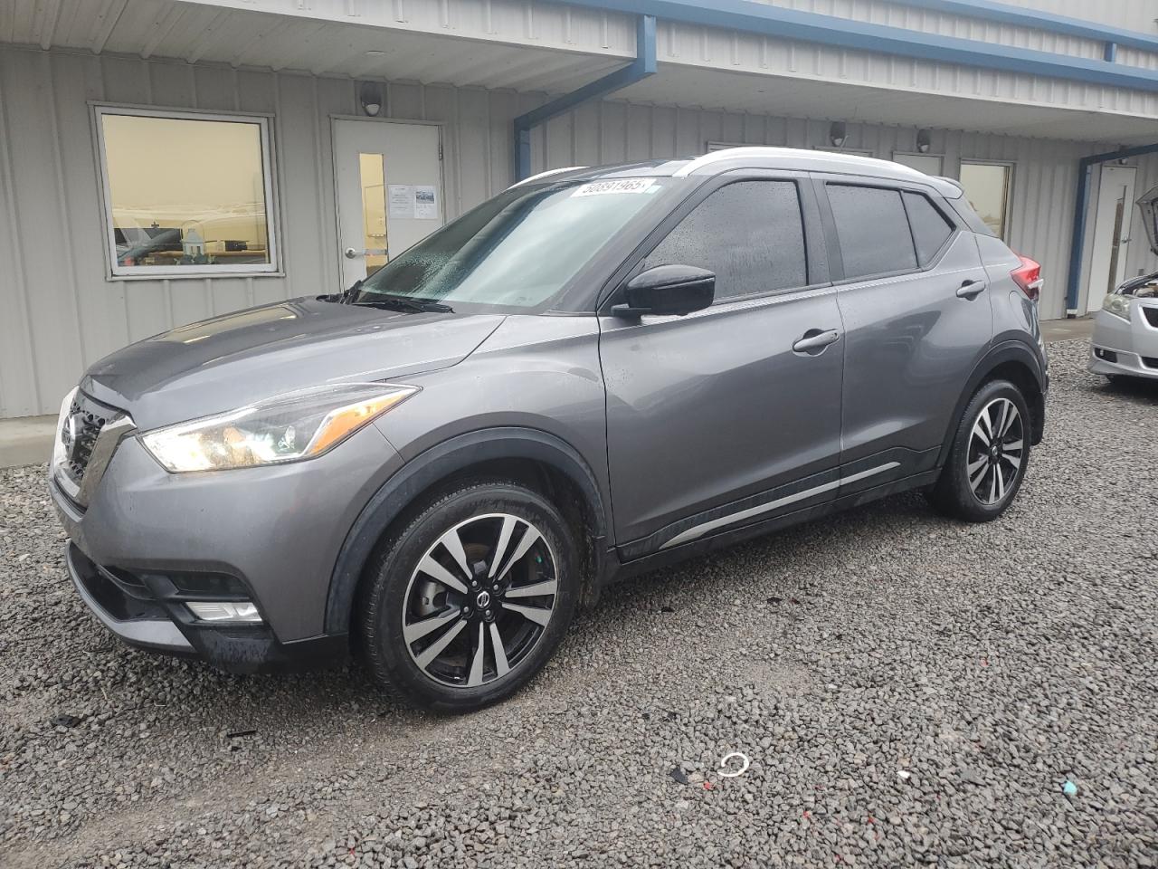 NISSAN KICKS S