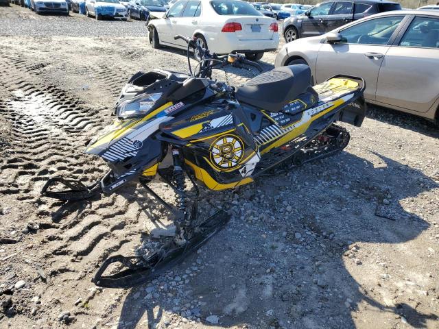 SKI DOO RENEGADE 2022 yellow   2BPSDRNC0NV000055 photo #3