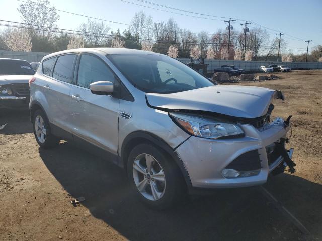Vin: 1fmcu9g97fub82206, lot: 53426005, ford escape se 20154