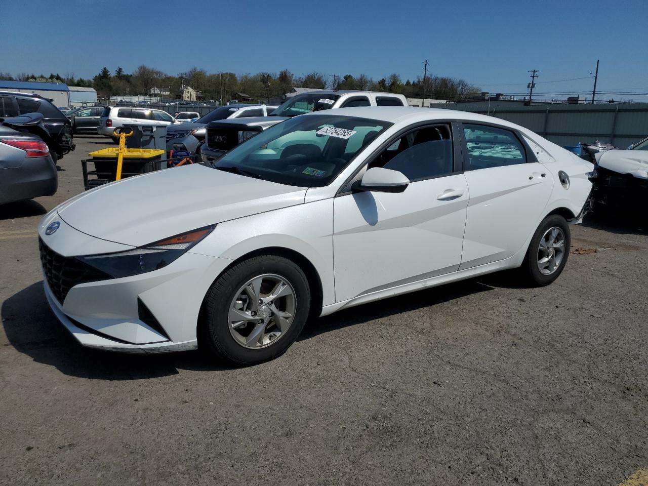 HYUNDAI ELANTRA SE