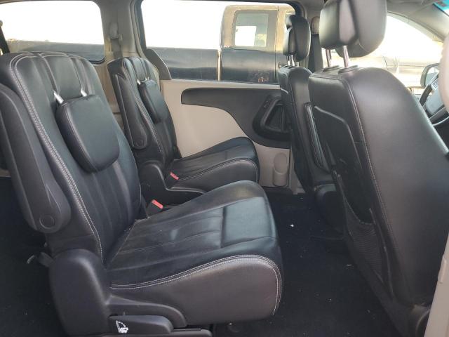 2015 CHRYSLER TOWN & COU - 2C4RC1BG6FR695842