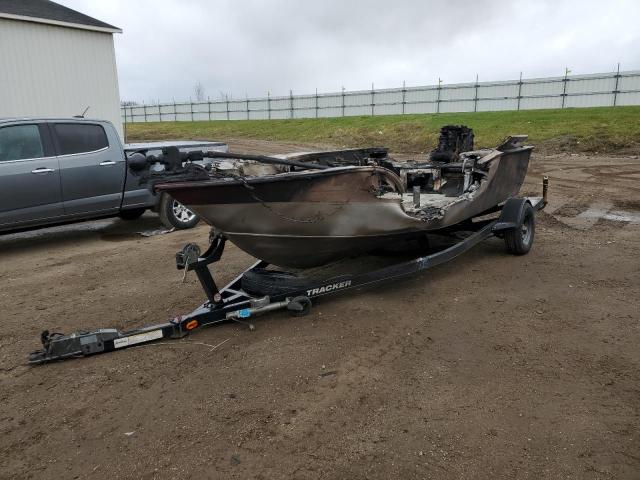 TRACKER BOAT 2013 white   BUJ13240K213 photo #1