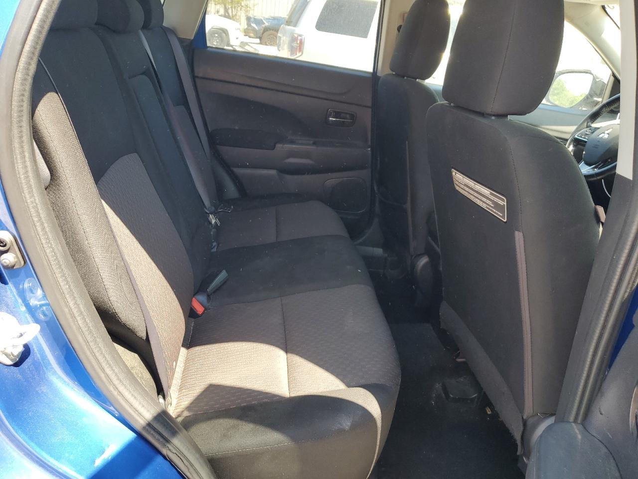 MITSUBISHI OUTLANDER ES