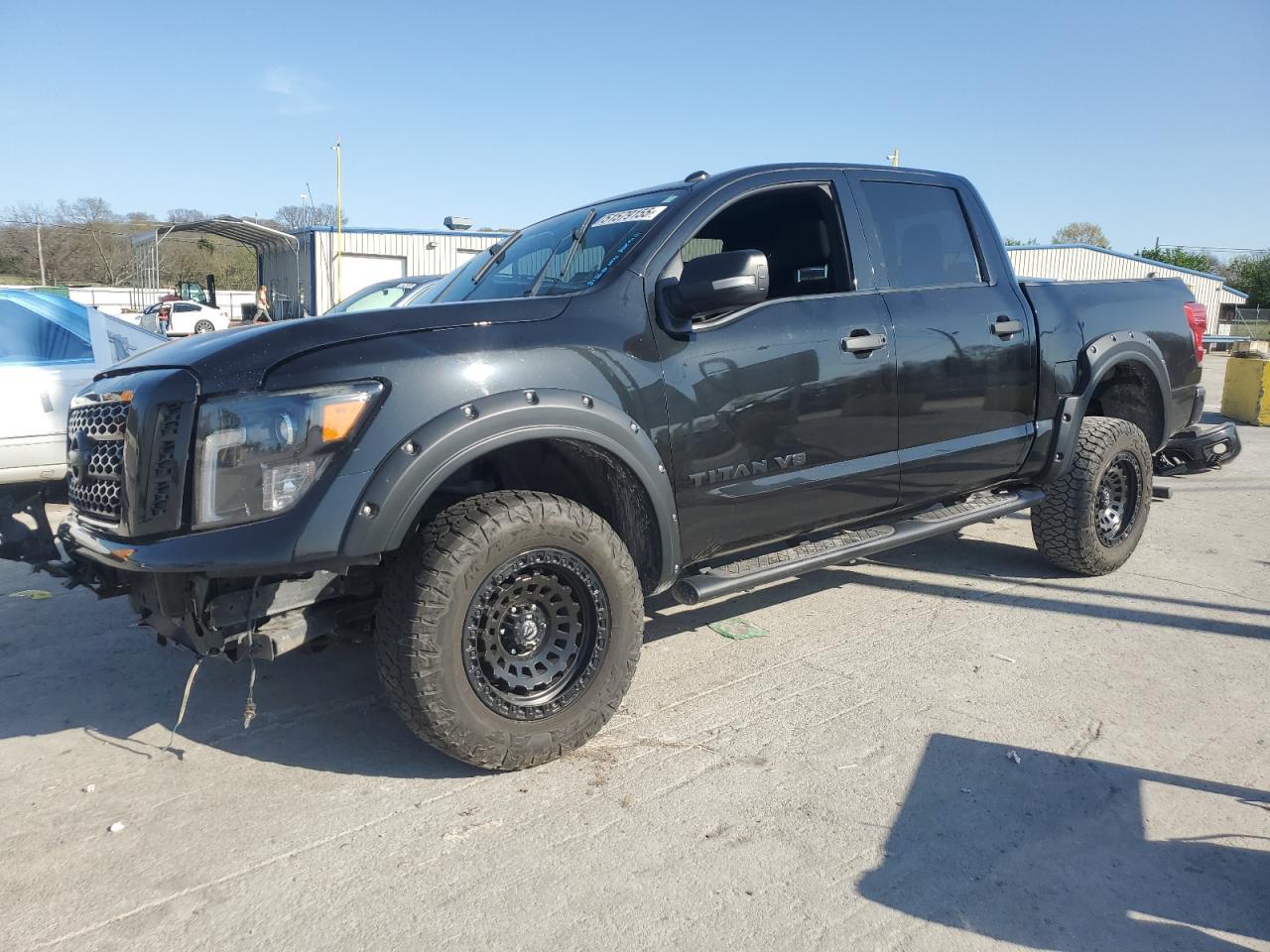 NISSAN TITAN SV