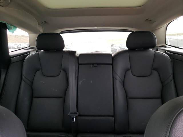 2022 VOLVO XC60 B5 MO YV4L12RK6N1083670