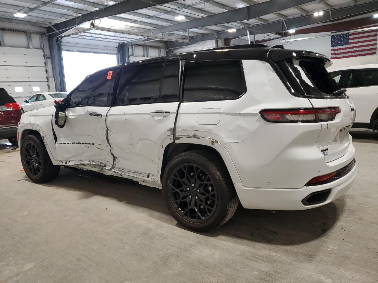 JEEP GRAND CHEROKEE L SUMMIT